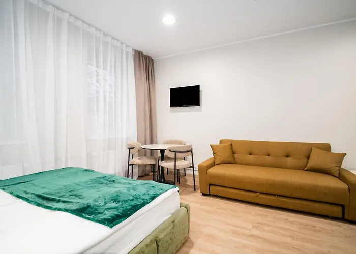 Airport-bus - 13 North - Family 10 아파트 탈린